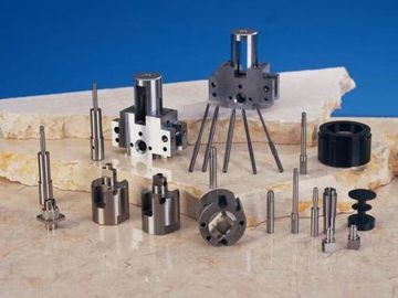 Karbon Çelik Alaşımlı Çelik Pirinç CNC Hassas Tıbbi Ekipman İçin Parçaları torna