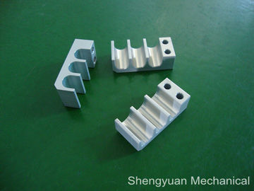 AL7075 / AL 6061 hassas öğütme işlenmiş hiçbiri standart CNC İşleme parçaları