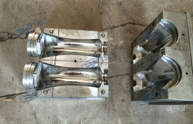 Su Üretim Hattı İçin Yarı Otomatik 1.5L PET Şişe Şişirme Makinesi