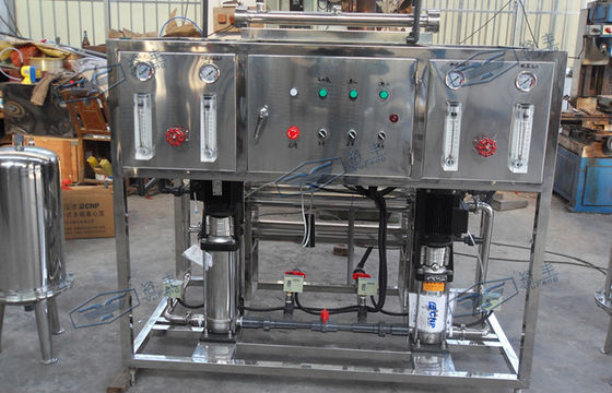 Şişe Su Üretim Hattı İçin Küçük Tip Fiberglas Su RO Sistemi